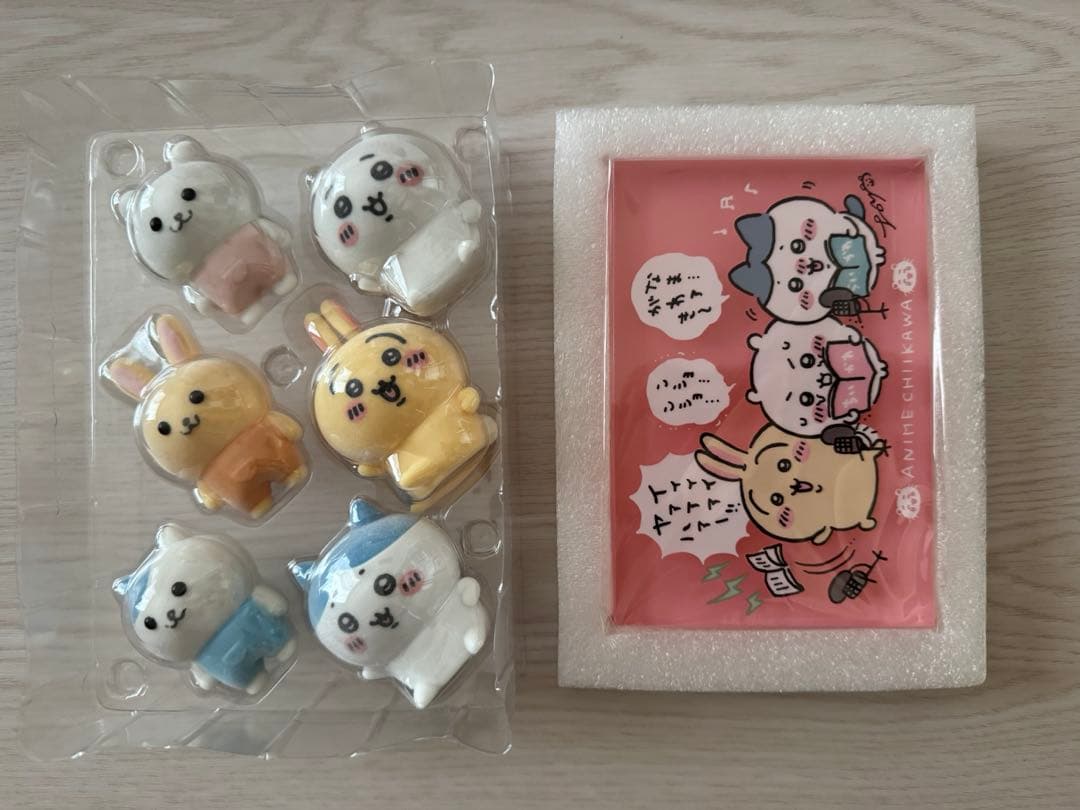 ちいかわ　なんとかバニア　フロッキーフィギュア　アクリルブロック　ちいかわDVD