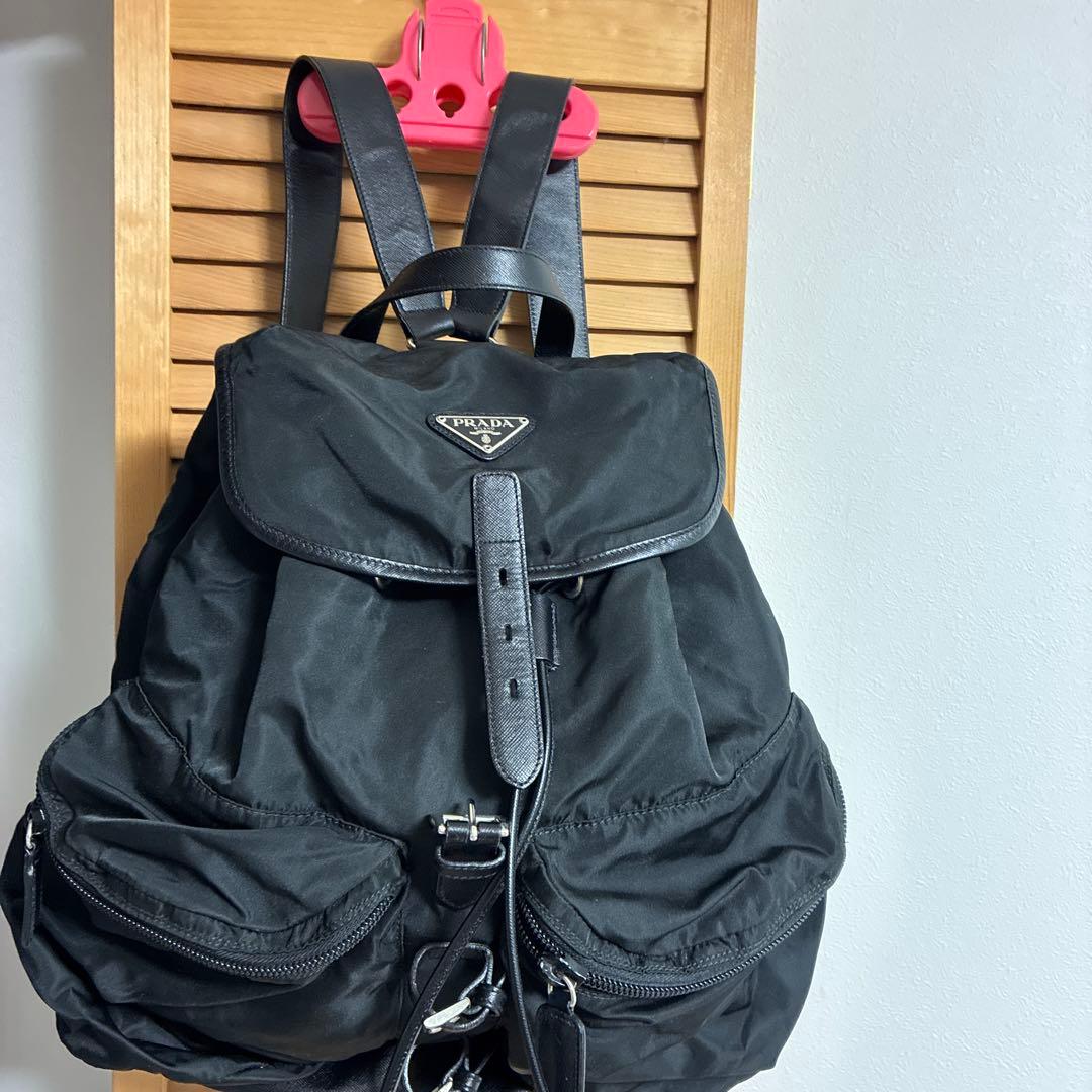 ✴︎正規品✴︎刻印あり✴︎プラダ　リュック　V130 NERO ブラック