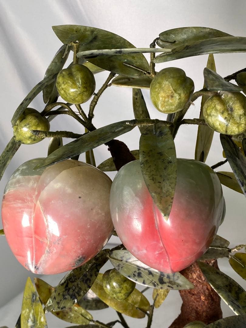 1662❣️ 中国美術 玉桃盆栽 翡翠 瑪瑙 天然石 彫刻 - メルカリ