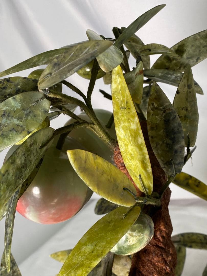 1662❣️ 中国美術 玉桃盆栽 翡翠 瑪瑙 天然石 彫刻 - メルカリ