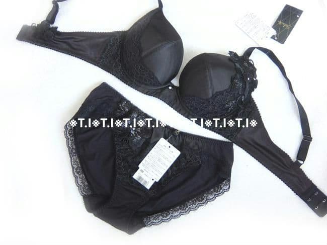 サルート/キューティーハニー　E70＆ノーマルショーツM　BL　75