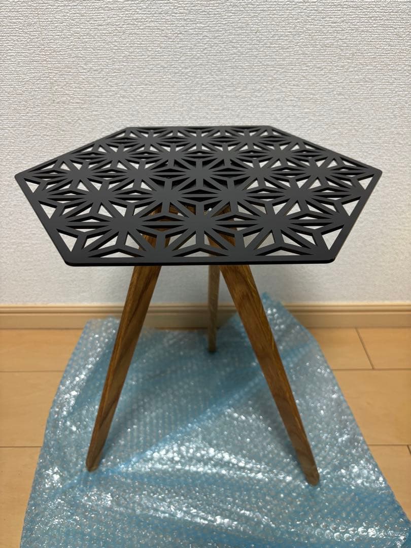 山のU 天板テーブル　asa of hexa 三脚付き キャンプでもおしゃれに 「山のU」のアサオブライフ天板と「tivoli