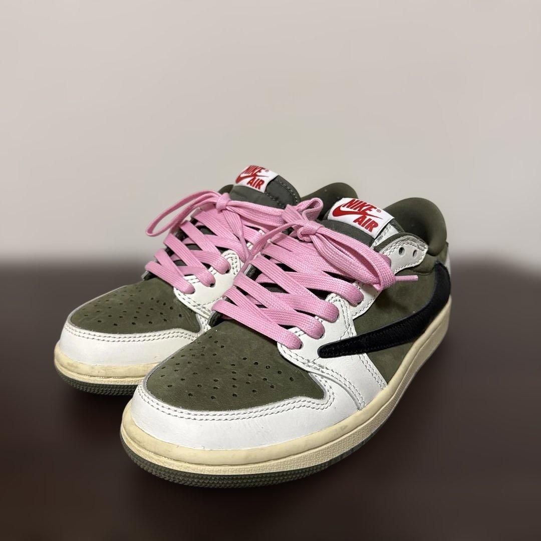 Travis Scott×Jordan 1 Low リバースオリーブ