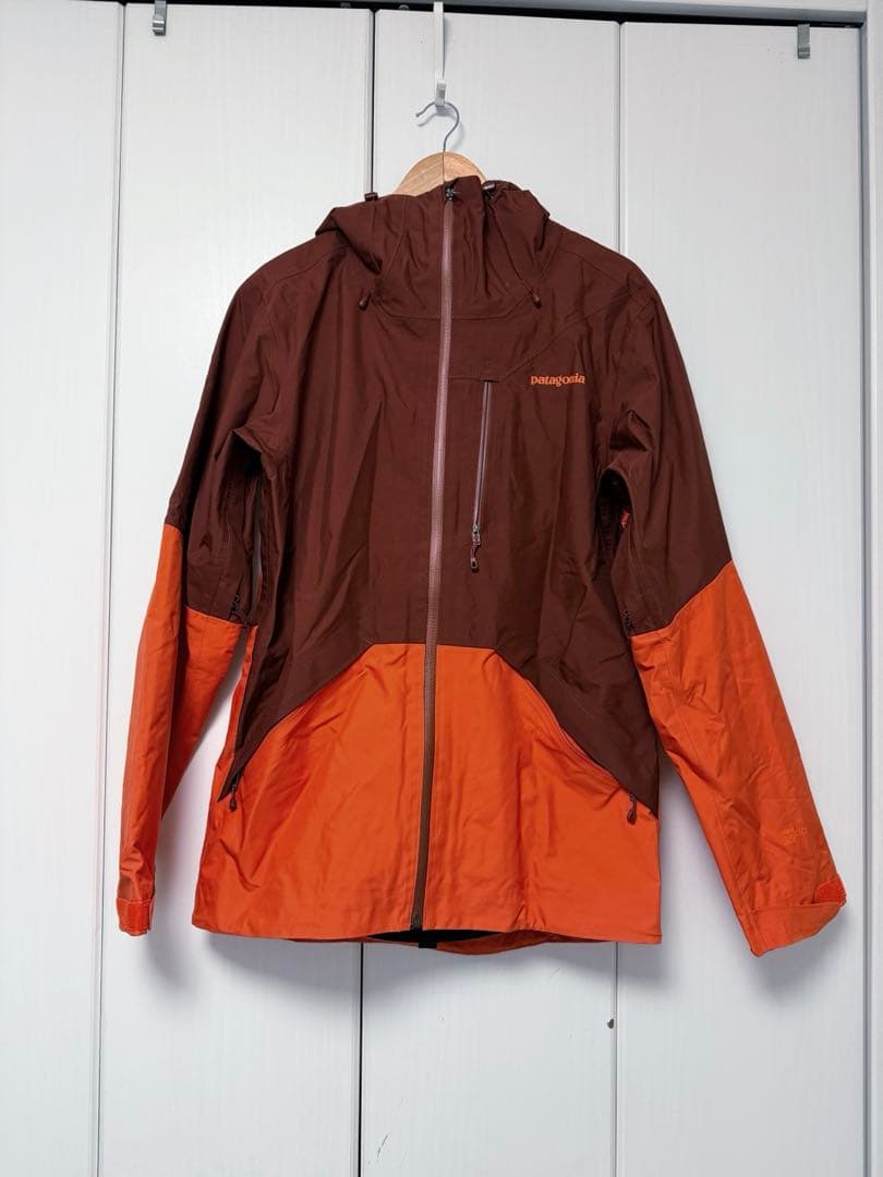 patagonia スノードリフタージャケット　即日発送