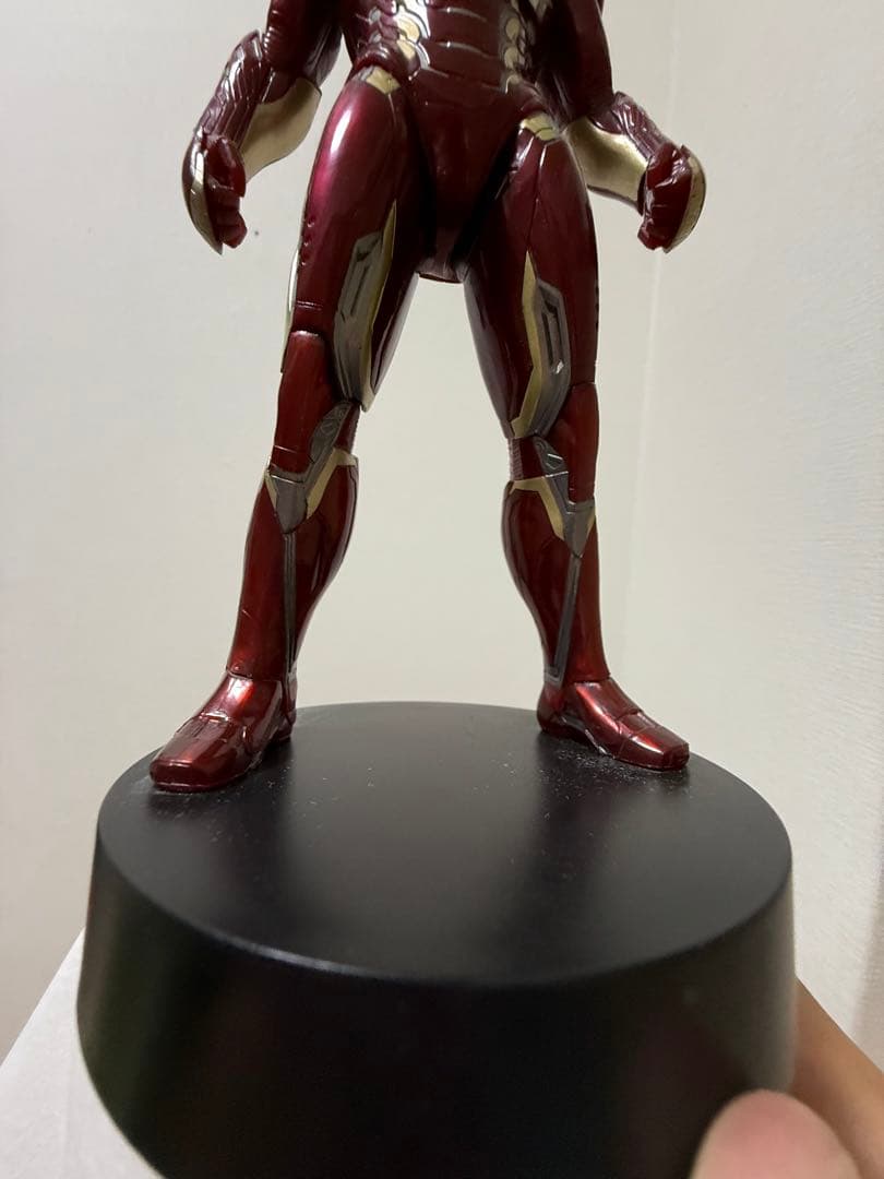 アイアンマンフィギュア 赤と金 約30cm