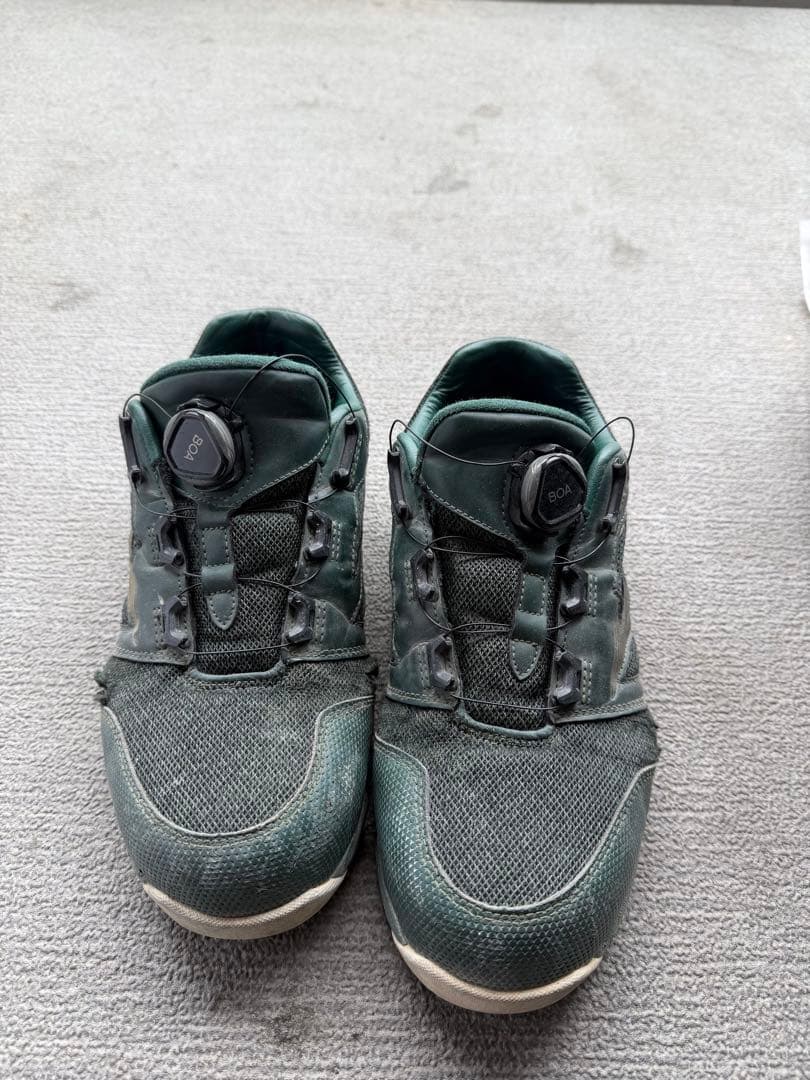 Mizuno BOAシステム安全靴 ダークグリーン 26.0