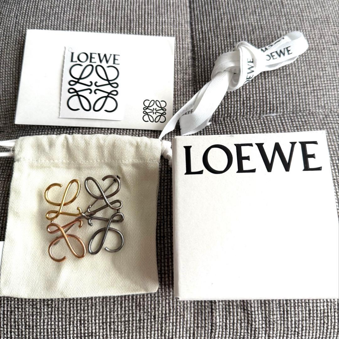 専用商品 ロエベアナグラム ブローチ LOEWE ロエベ アナグラム ブローチ 17047-202412 | rean