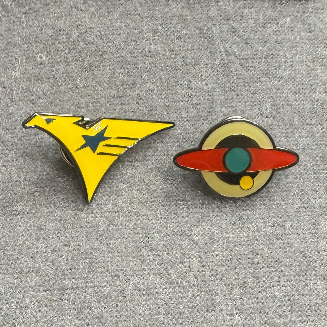 ティターンズ　エゥーゴ　機動戦士ガンダム生誕30周年　ピンズコレクション