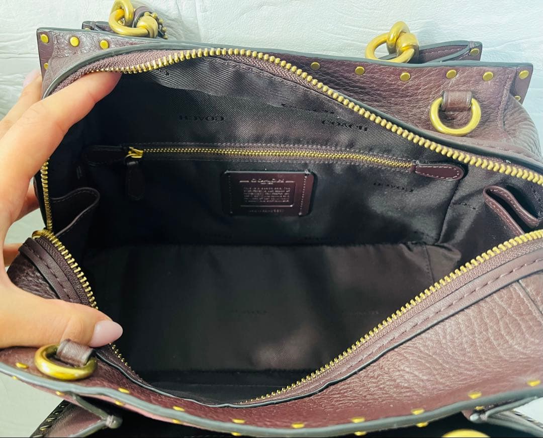 新品☆未使用☆ コーチ/ドリーマーウィズリベット/ハンドバッグ/レザー