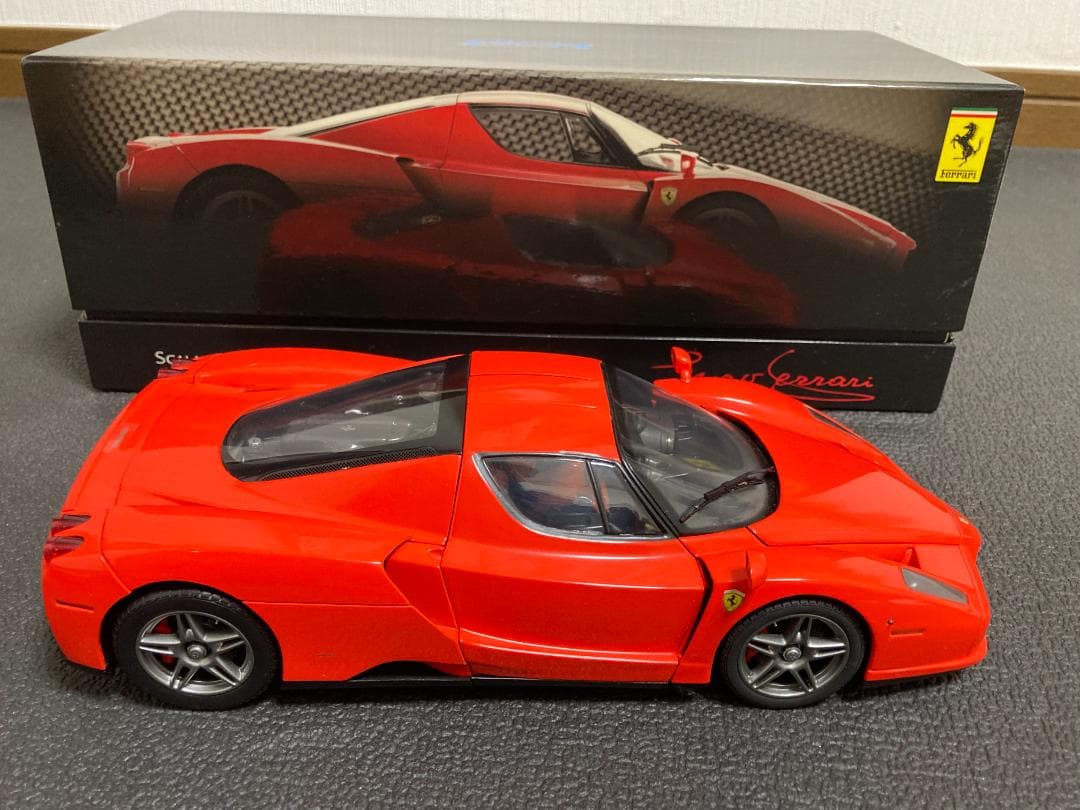 1/18 BBR エンツォフェラーリ ロッソコルサ（ミハエル・シューマッハ