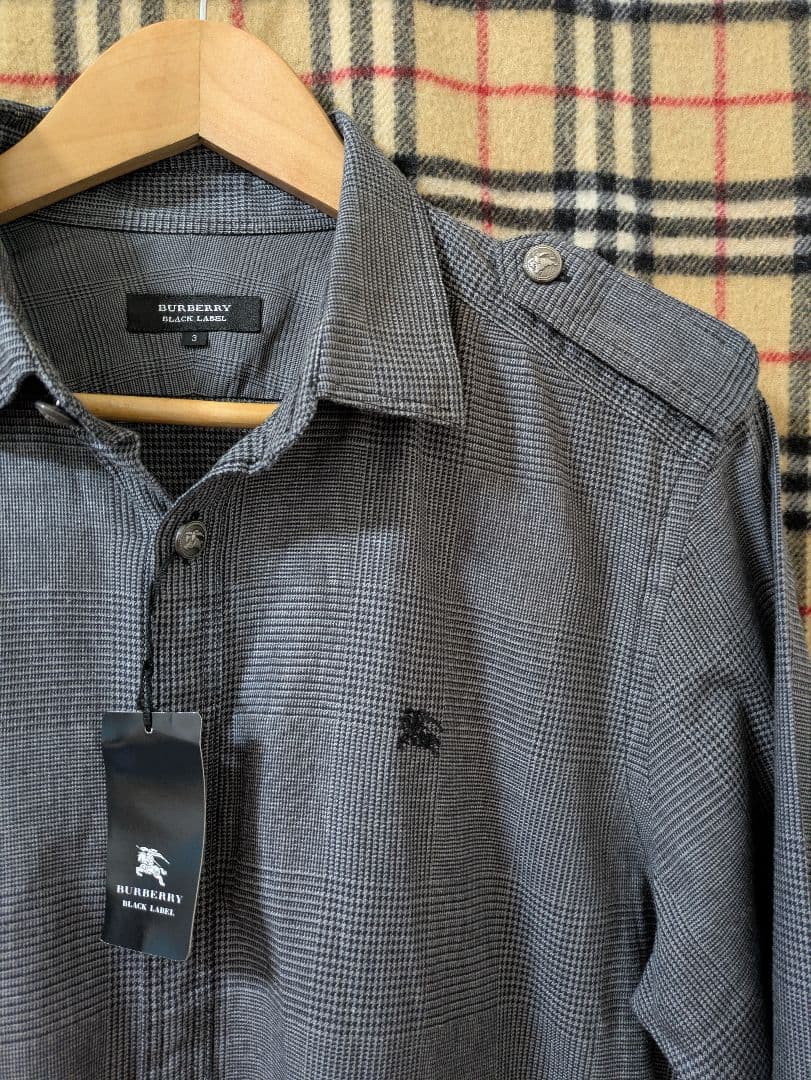 s*h様 【タグ付き・新品未使用】超レアLサイズ、メタルボタン！ホース刺繍入りド