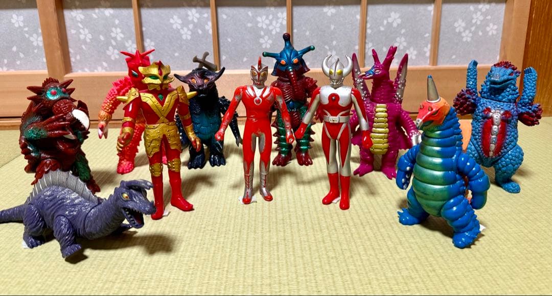 ウルトラマンA フィギュア ソフビ　11体　まとめ売り BANDAI|ウルトラマンソフビ11体セット|【ハードオフ公式通販】オフ