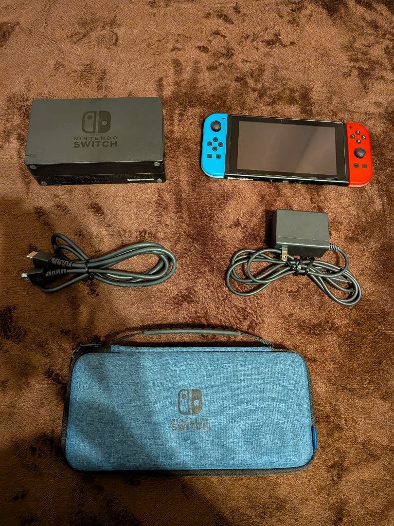 m*a様 Nintendo Switch 本体 赤/青 Joy-Con セット