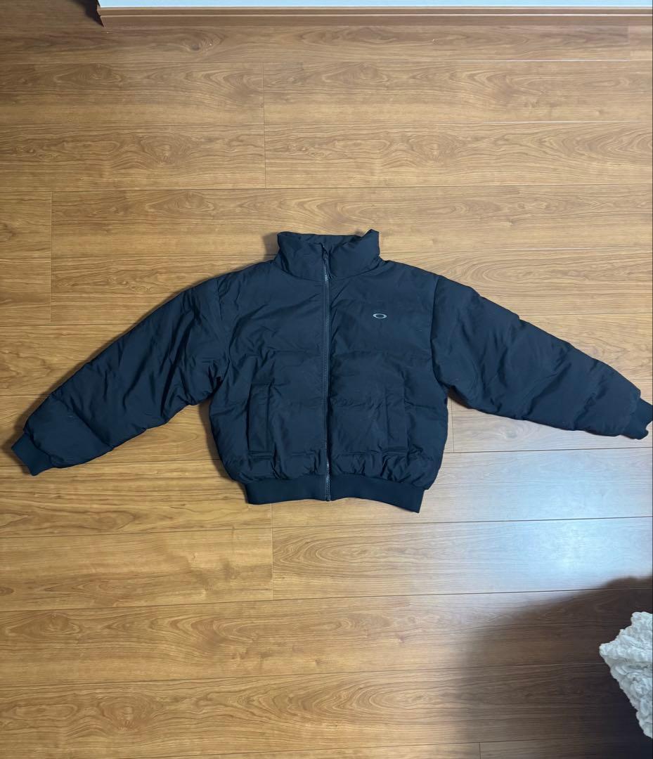 値下げ中！Oakley 黒 ダウンジャケット　Mサイズ