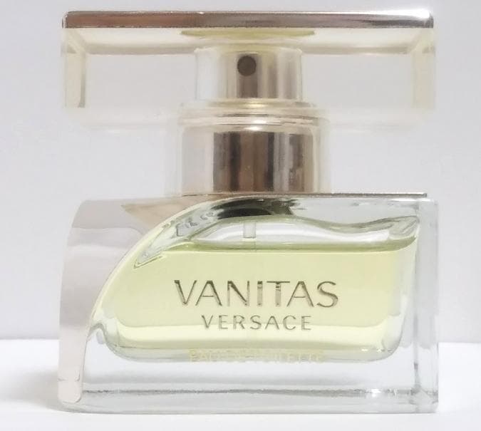 ほぼ満量 ヴェルサーチ ヴァニタス 30ml オーデトワレ - メルカリ