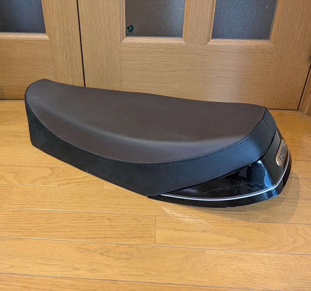 未使用品 YAMAHA ヤマハ SR400 純正シート バイク シート 座面