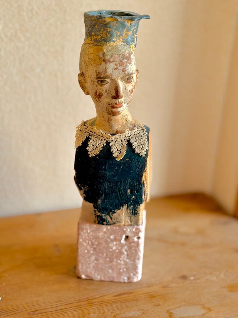 前川秀樹　像刻　「カローバラの井戸」　2008