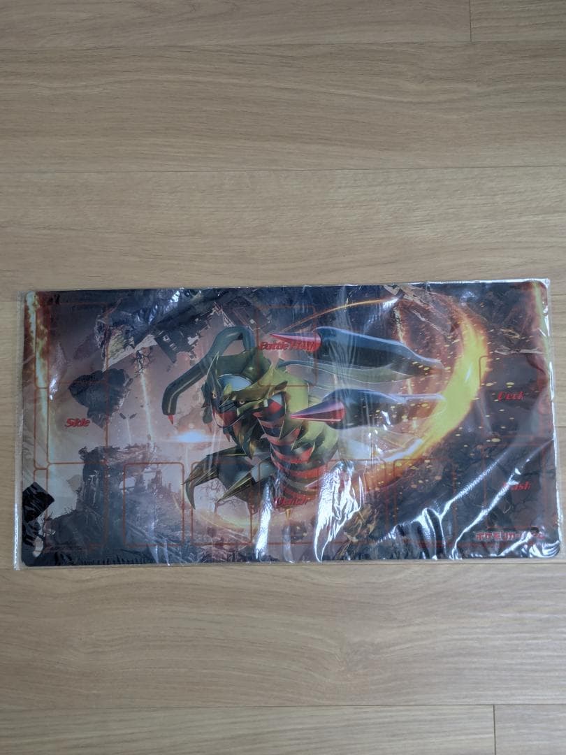 ポケモンカードゲーム　ギラティナ　ラバープレイマット