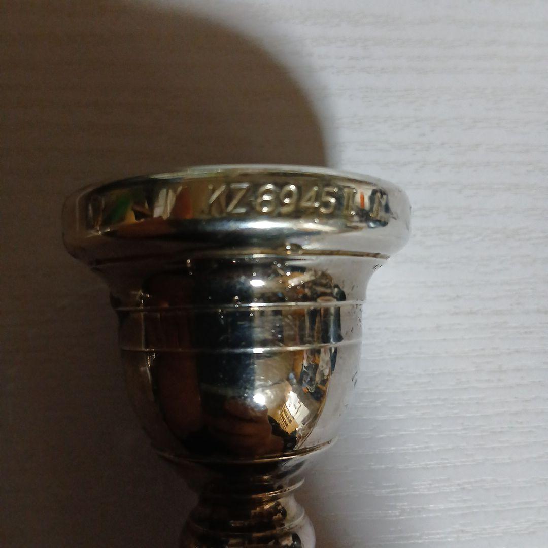 チューバ　マウスピース　kz8945 j