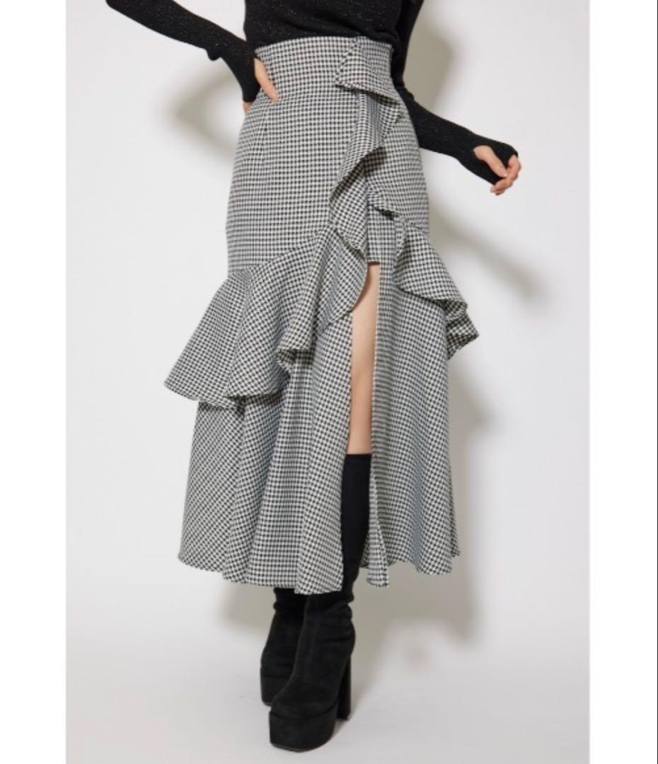 タグ付き新品　rienda フリルスリットハイウエストスコートショートパンツ