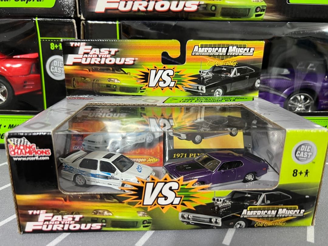 ミニカー FAST&FURIOUS JETTA VS PLYMOUTH GTX