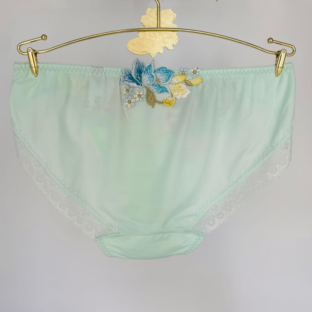 ワコール サルート 32グループ 朝の谷間、ながもち、リボンブラ C75M