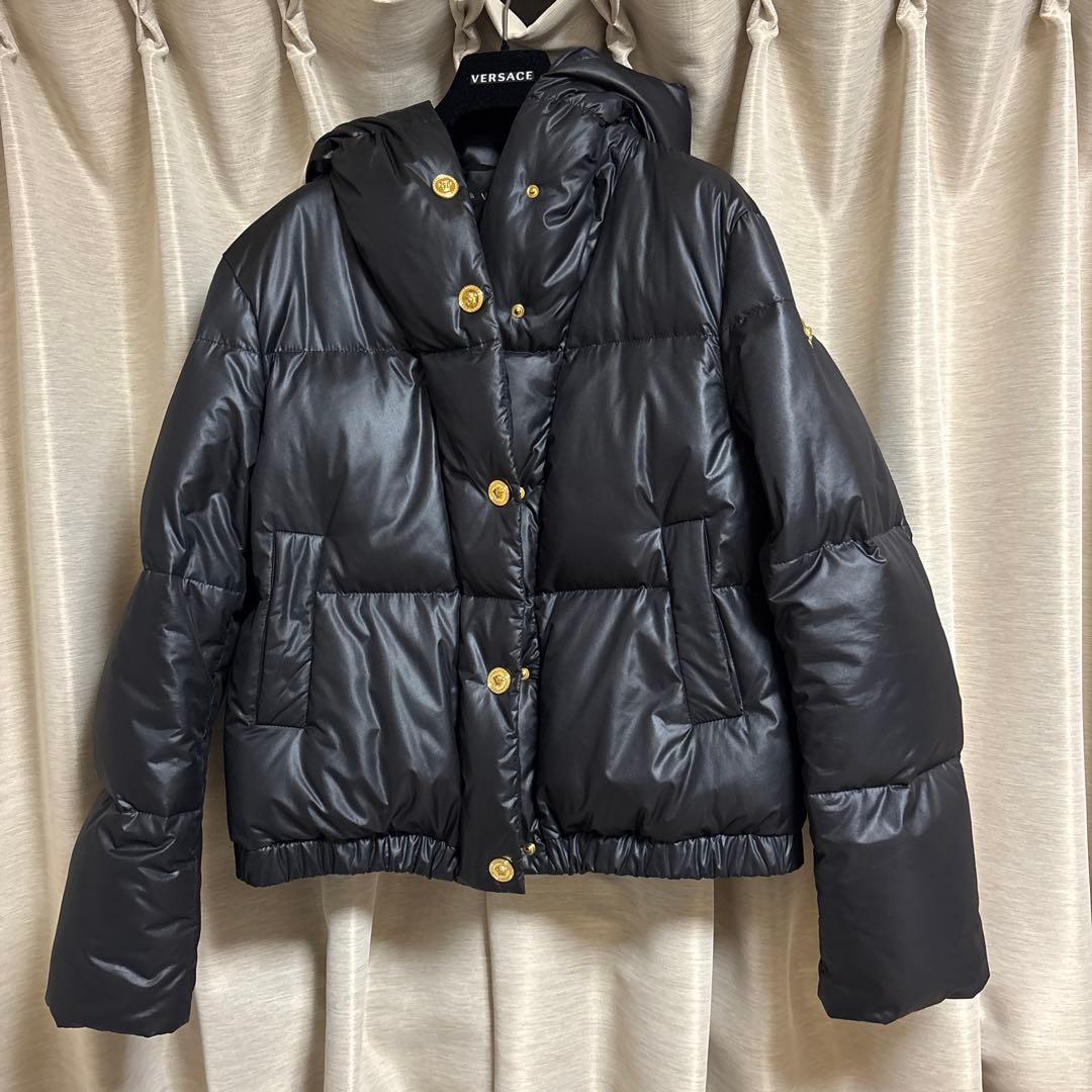 VERSACE ブラック ダウンジャケット 38