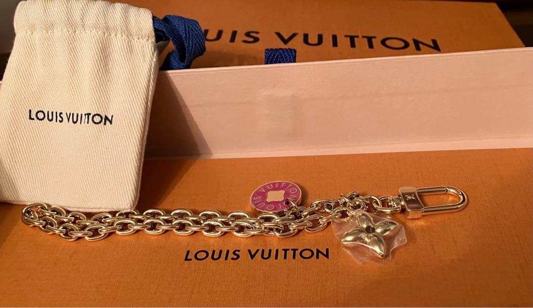 H*M様 Louis Vuitton 村上隆　コラボ　キーホルダー　フォンホルダ