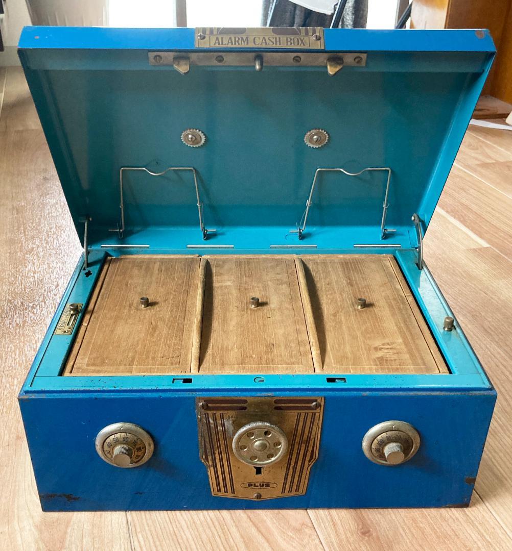 PLUS アラームキャッシュボックス 手提げ金庫 レトロ - メルカリ