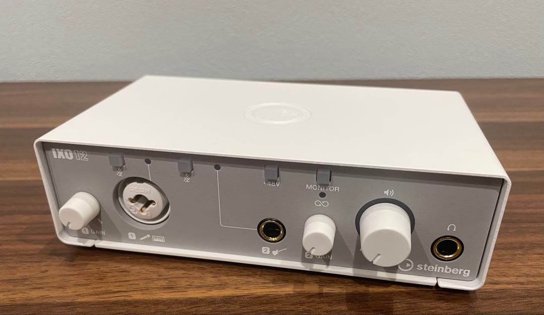 Steinberg IXO12 ホワイト オーディオインターフェイス Amazon.com: Steinberg IXO12 White, 2x2 USB 2.0 24-Bit/192kHz Audio