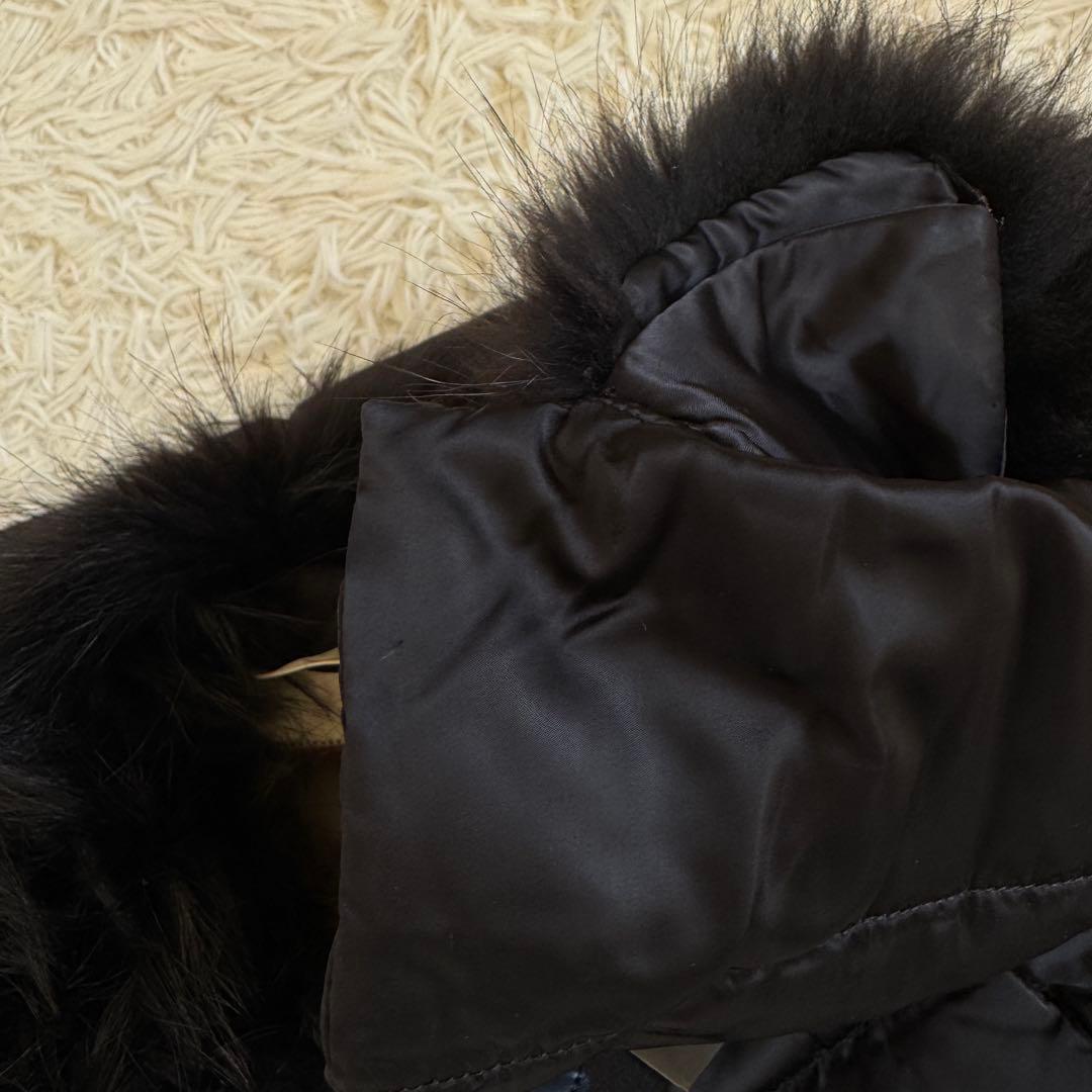 美品 プラダ ダウンコート ラクーンファー ロゴベルト Lサイズ