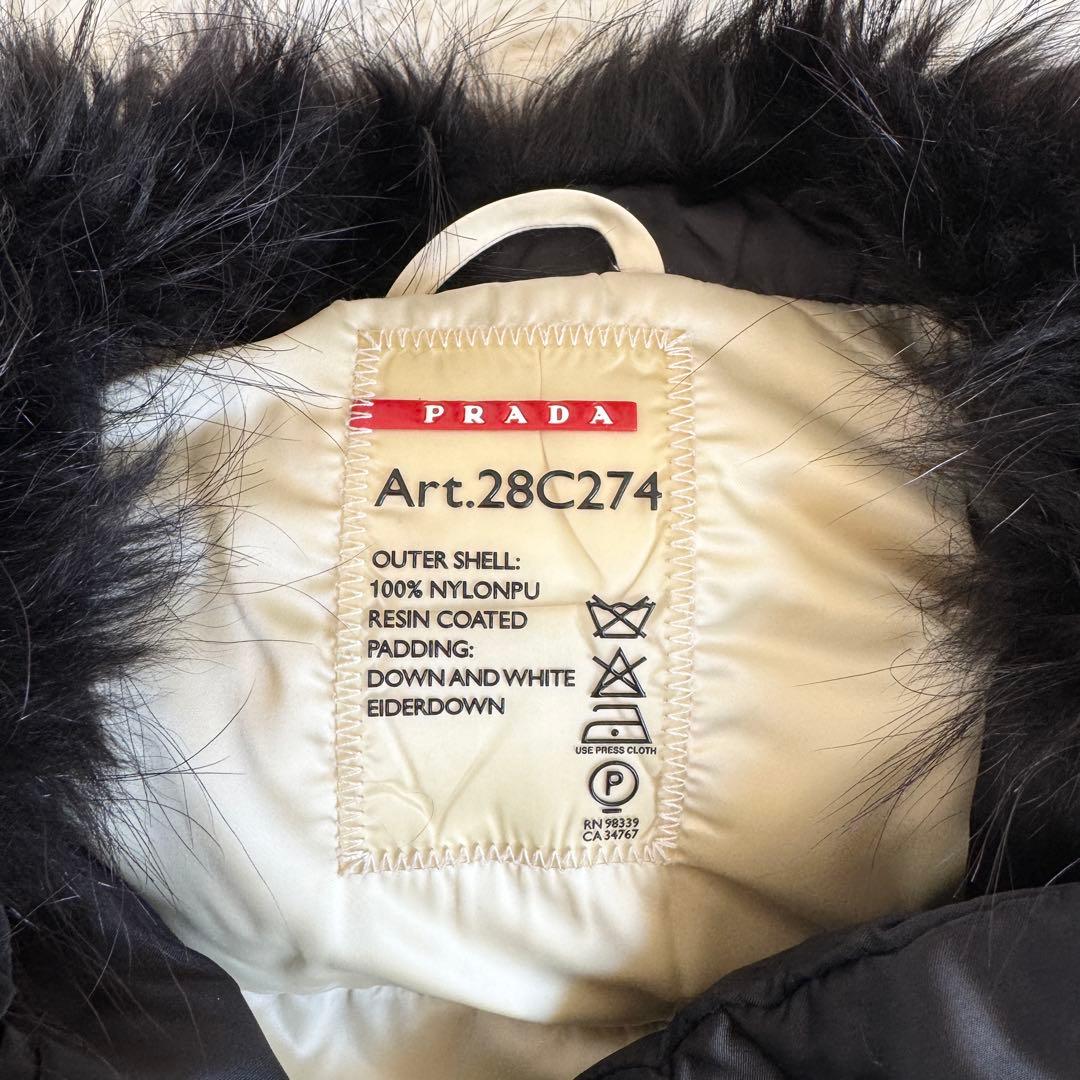 美品 プラダ ダウンコート ラクーンファー ロゴベルト Lサイズ