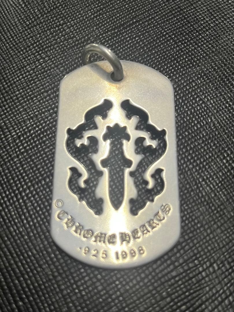 クロムハーツ ヴァインダガーカットアウトドッグタグ ラージ ペンダントトップ 楽天市場】クロムハーツ【CHROMEHEARTS】【ラージ】ヴァインダガー