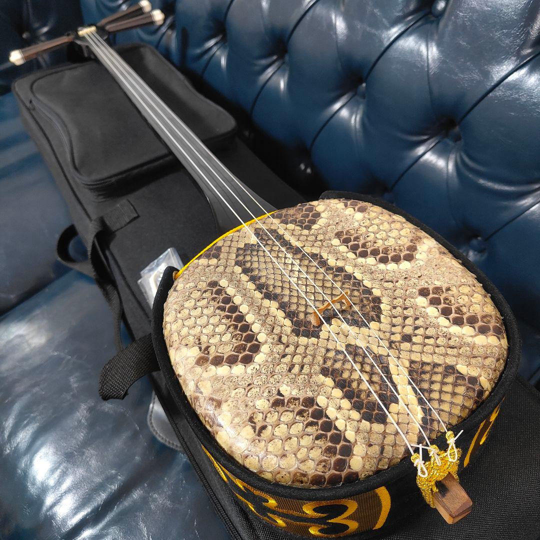 沖縄 琉球 三線 本蛇皮 蛇革 強化貼り 初心者　入門 ケース付き