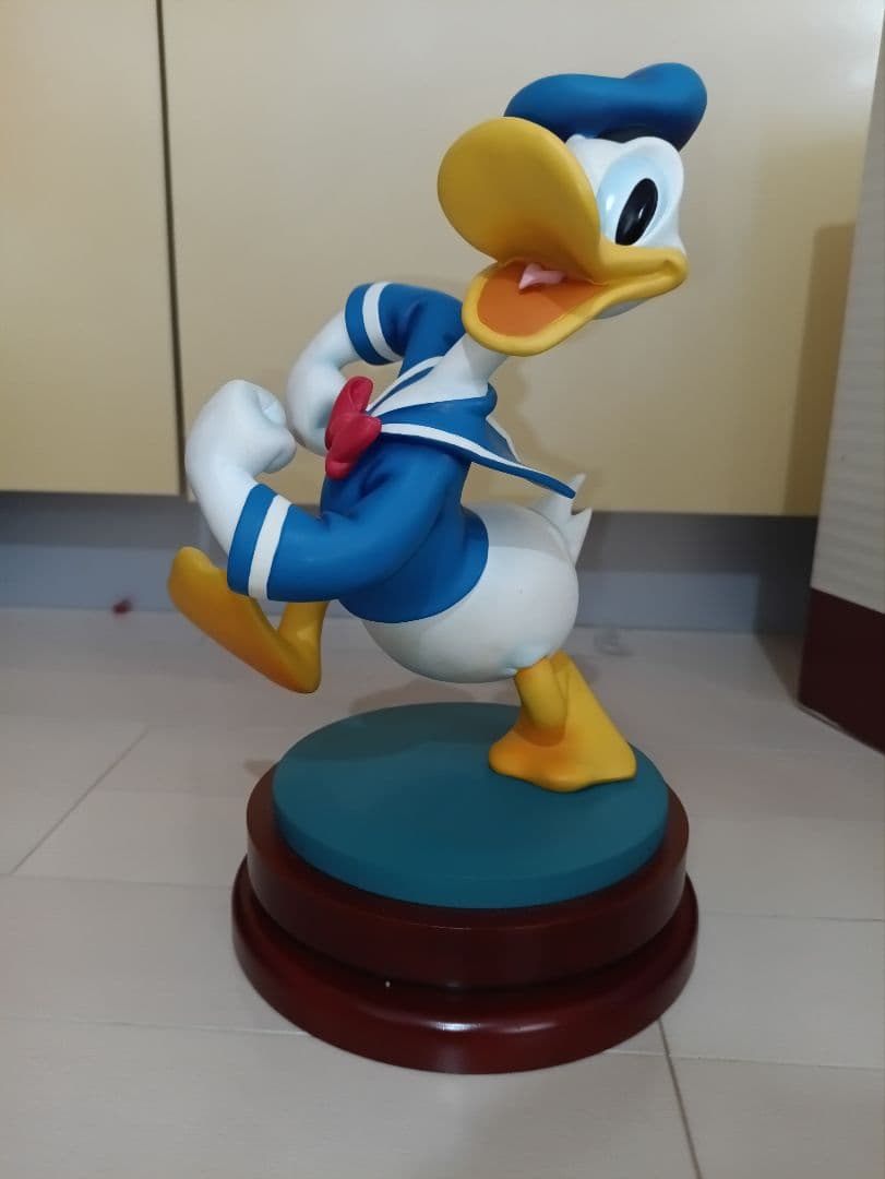 ディズニー ドナルドダック フィギュア スタチュー 置物 300体限定
