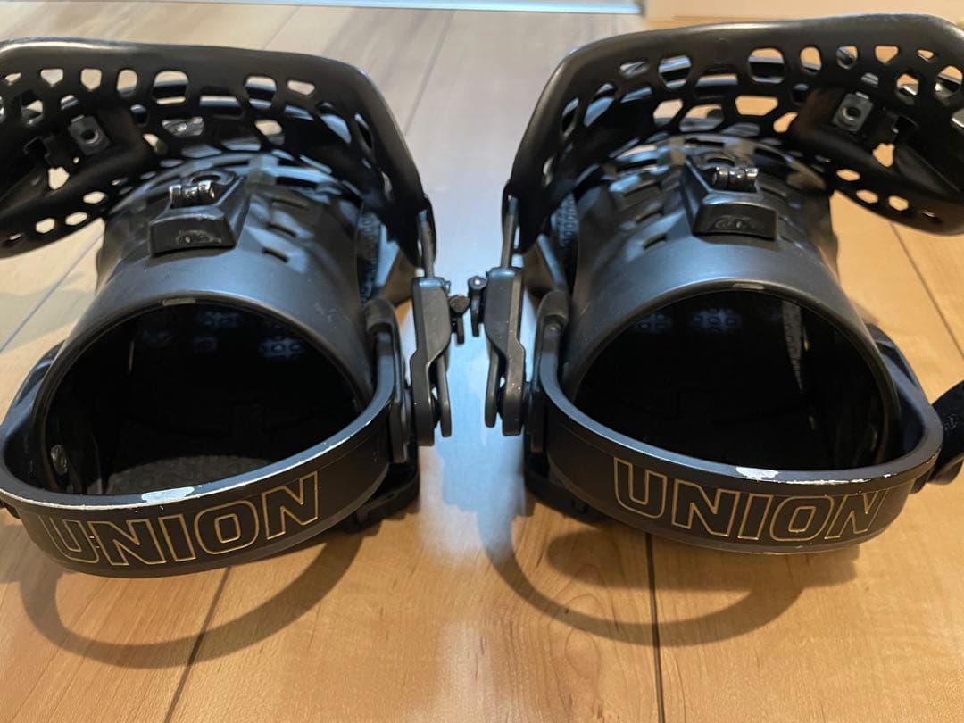 UNION ATLAS 18-19モデル　スノーボードビンディング