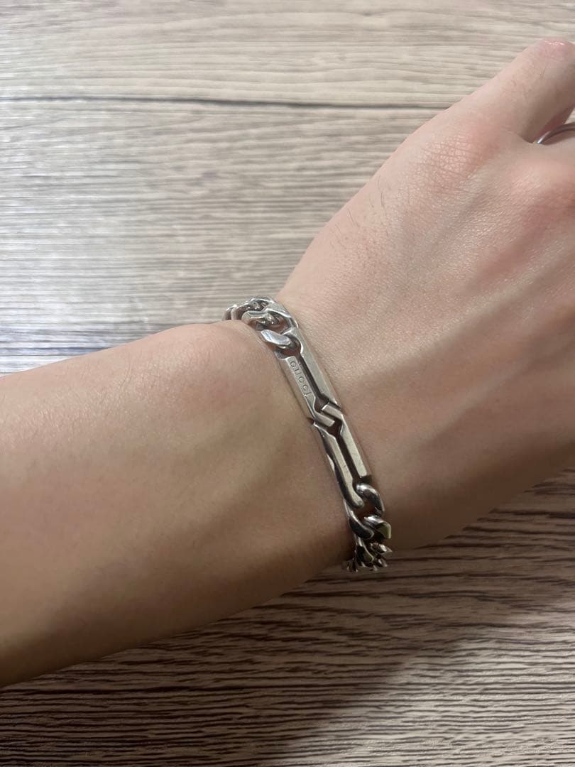 Gucci シルバーブレスレット