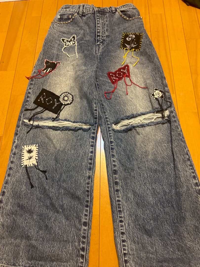 LiSAプロデュースブランドROY 『クラッシュデニムパンツ』 - 2026年