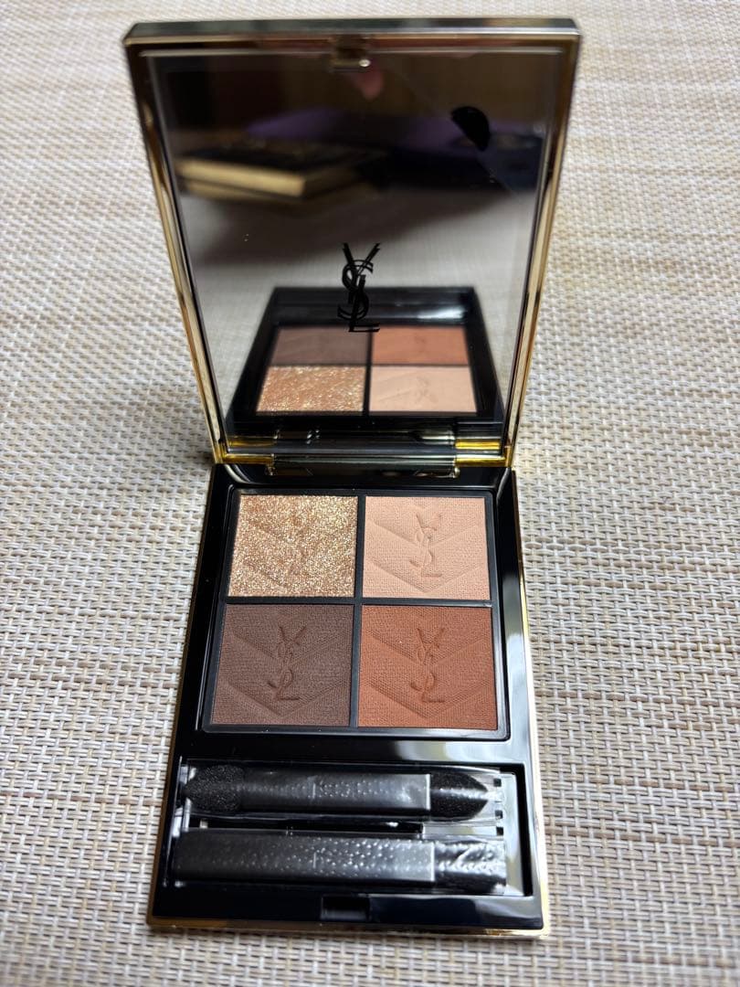 Yves Saint Laurent アイシャドウパレットクチュールミニクラッチ