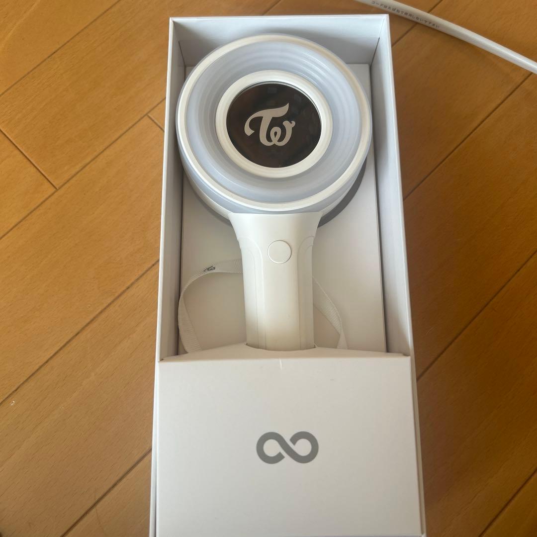 TWICE ペンライト ホワイト 箱付き - メルカリ