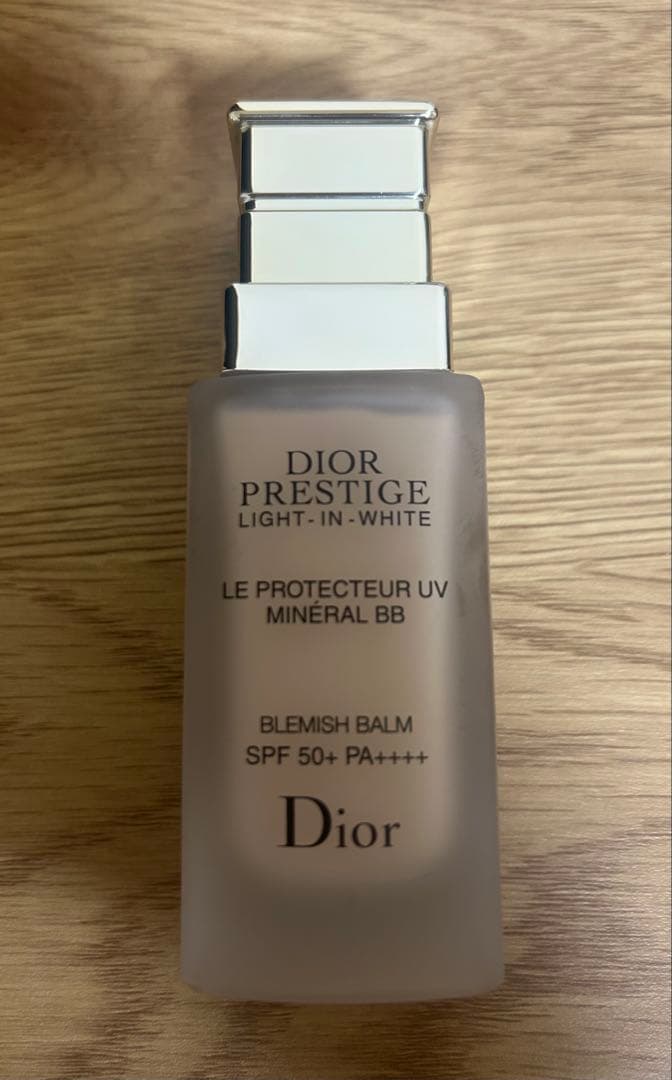 Dior プレステージ ホワイト ル プロテクター UV ミネラル BB 01