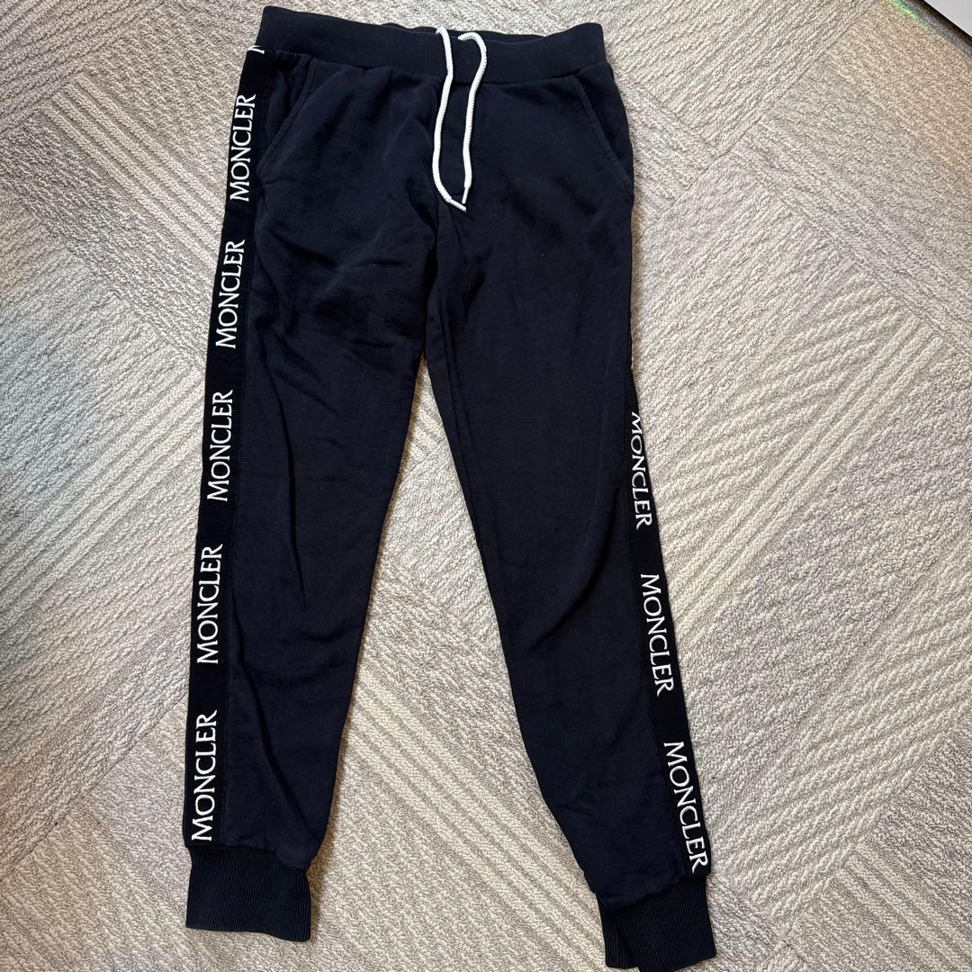 MONCLER ロゴ入り ブラック スウェットパンツ 12 anni