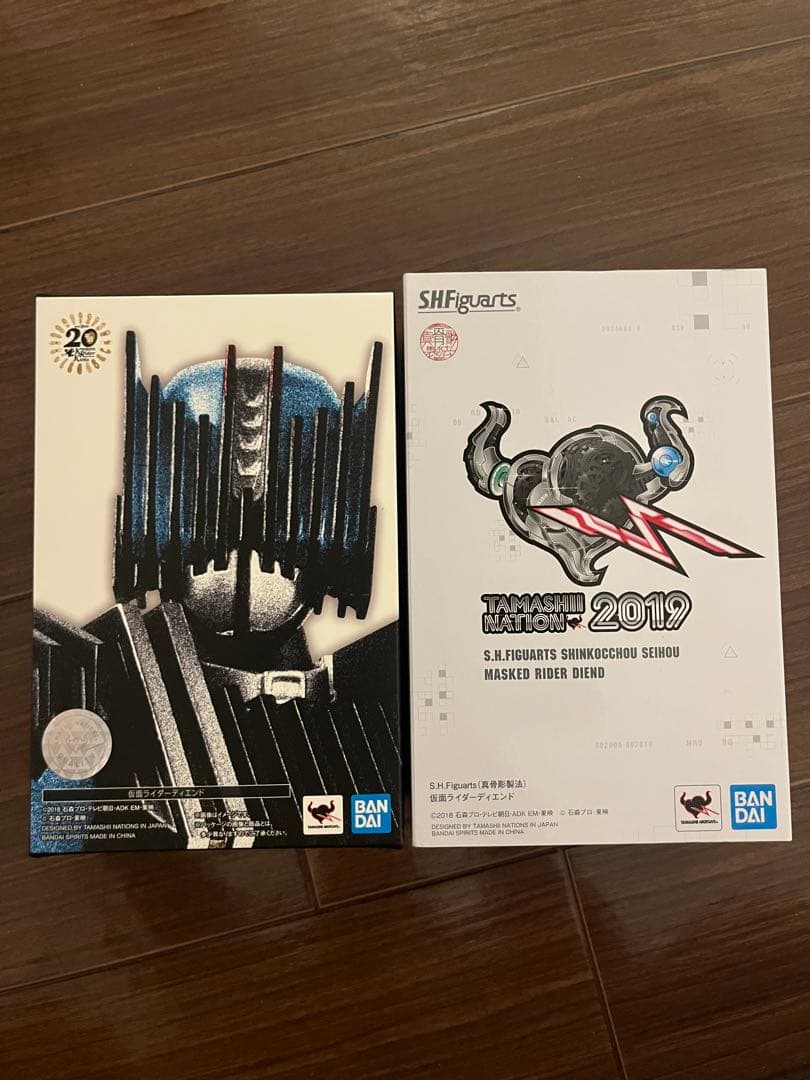 S.H.フィギュアーツ　仮面ライダーディエンド　真骨彫 Amazon.co.jp: BANDAI S.H.Figuarts（真骨彫製法） 仮面ライダー