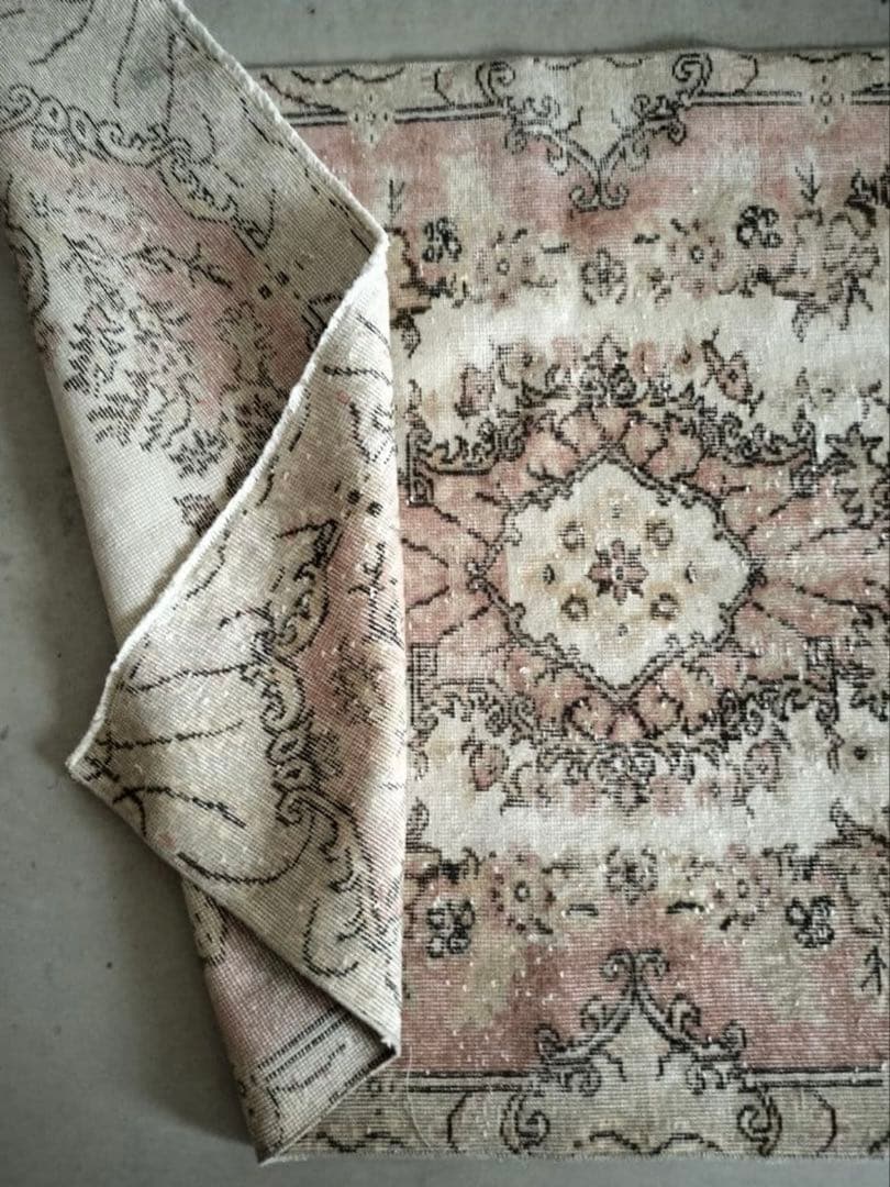 c*o様 ヴィンテージラグ モーブピンク×ベージュ - メルカリ