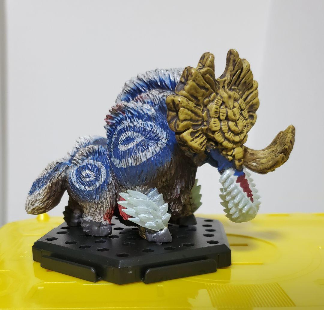 モンスターハンター モンハン フィギュア 銀嶺ガムート - メルカリ