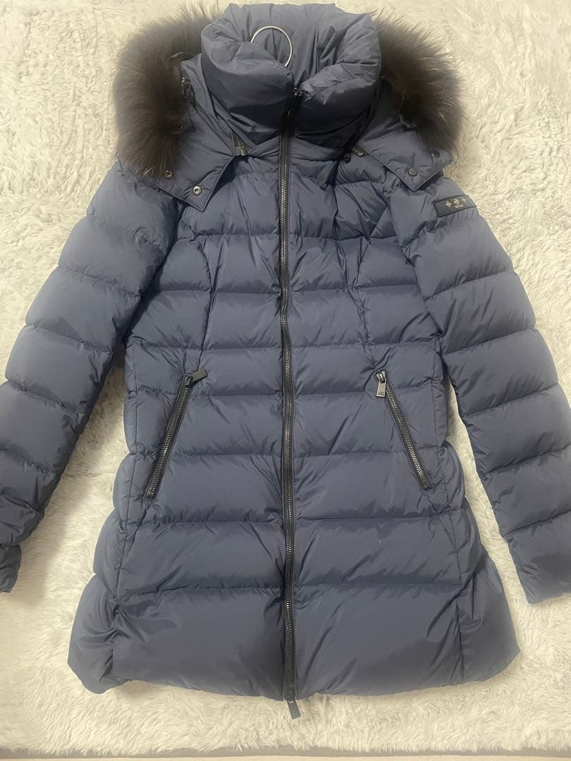 TATRAS ファー付きダウンジャケット