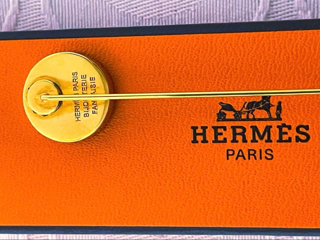 HERMES エルメス ピンブローチ コロゾ 馬柄 - メルカリ
