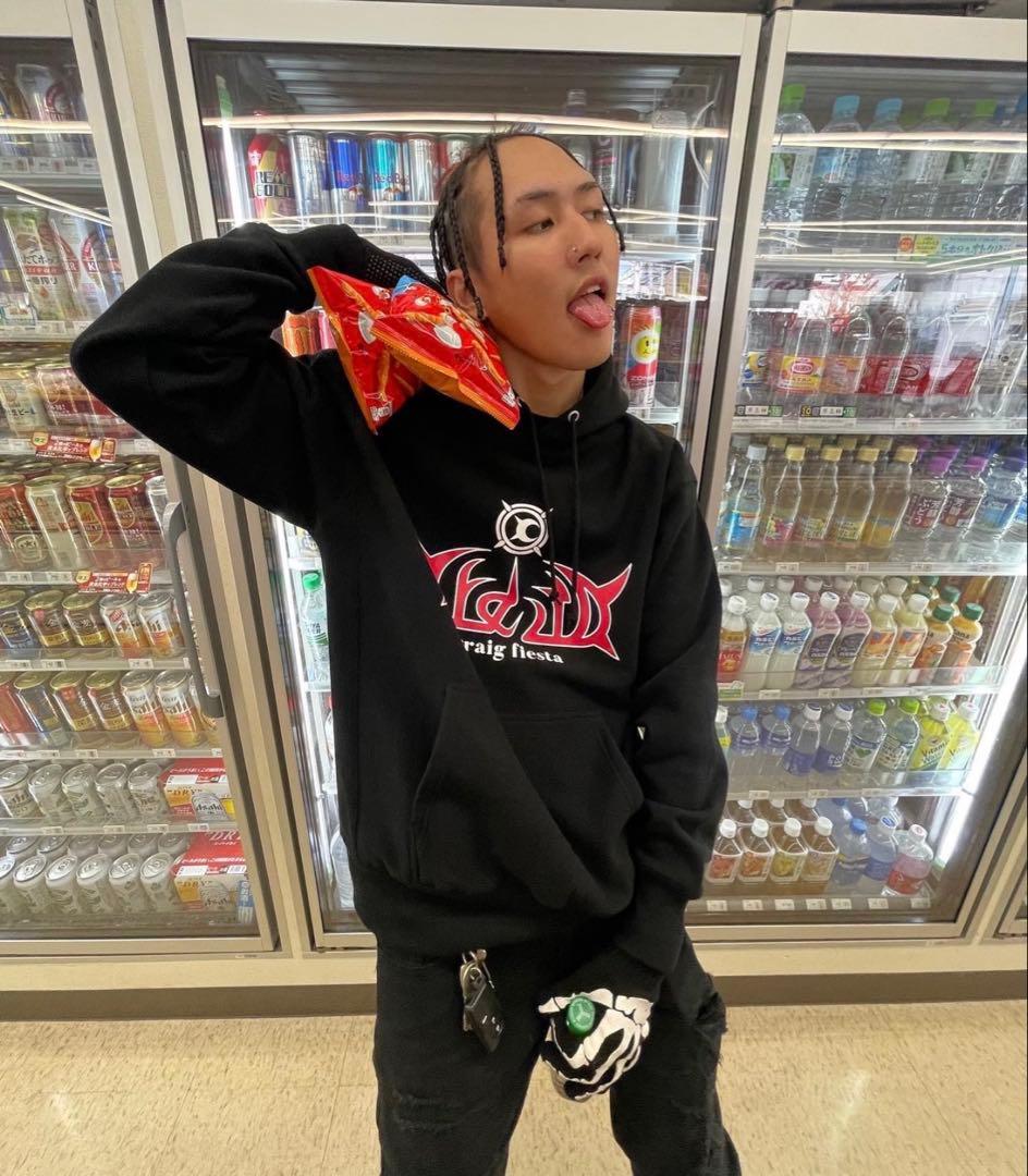 craig fiestaパーカー赤黒 - メルカリ