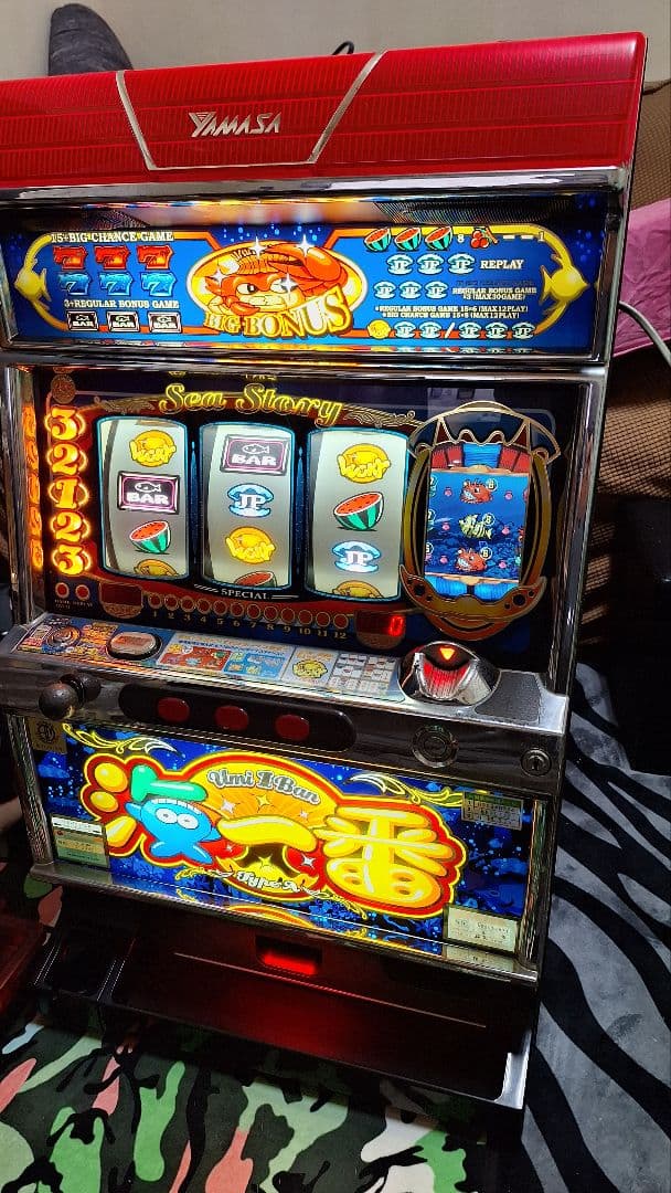 ヤマサ 海一番 パチスロ実機　ドアキー、設定キー、ボリューム付き。発送料込み！