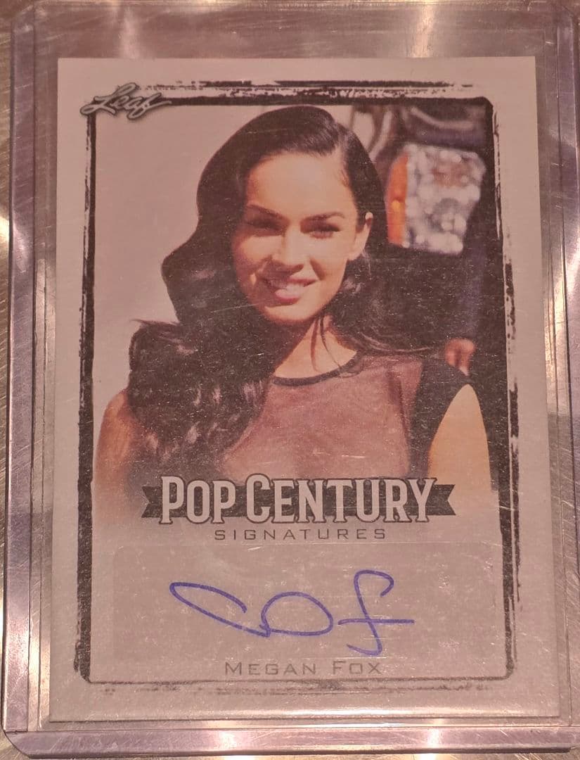 ミーガン・フォックス Megan Fox 直筆サインカード